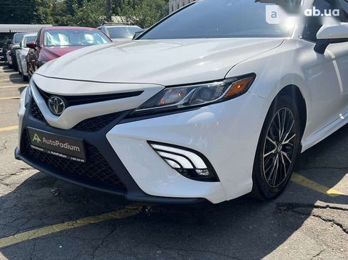 Toyota Camry 2019 - фото 5