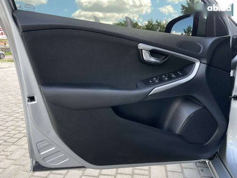 Volvo V40 2014 - фото 23