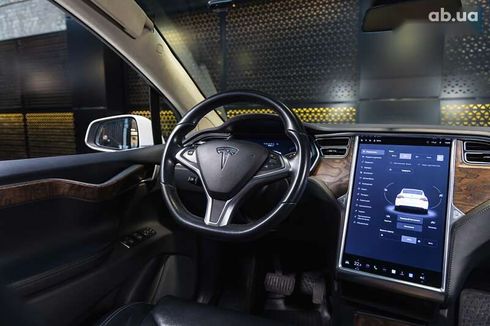 Tesla Model X 2017 - фото 30