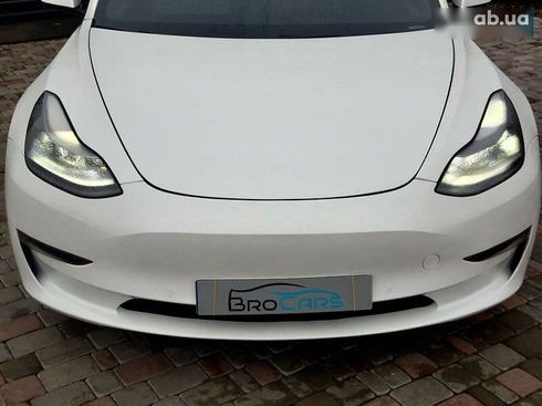 Tesla Model 3 2021 - фото 12