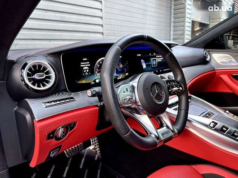 Mercedes-Benz AMG GT 4 2020 - фото 23