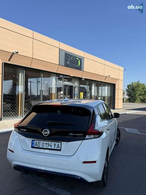 Nissan Leaf 2019 - фото 7
