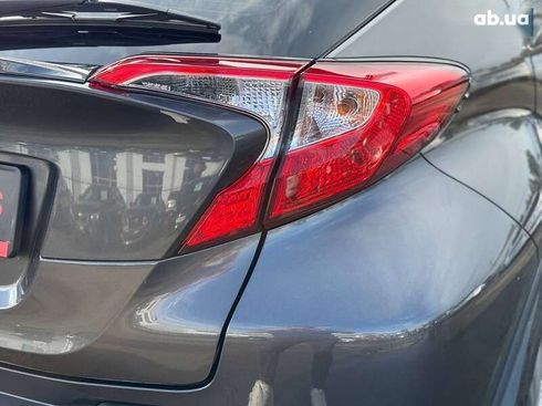 Toyota C-HR 2019 - фото 11