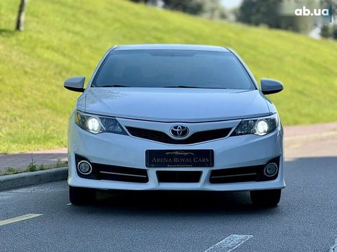 Toyota Camry 2014 - фото 7