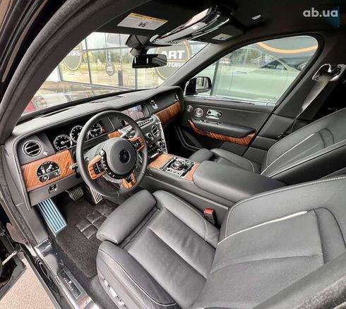 Rolls-Royce Cullinan 2022 - фото 28