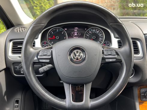 Volkswagen Touareg 2014 серый - фото 27