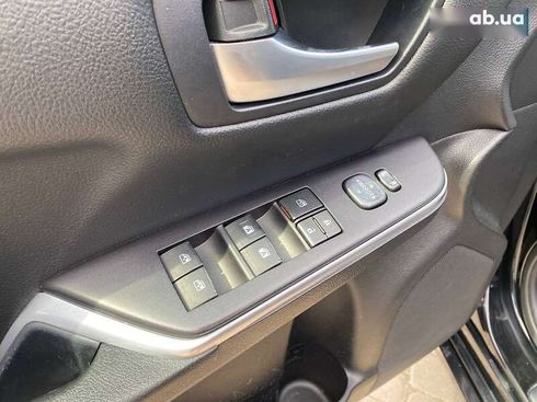 Toyota Camry 2015 - фото 12