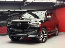 Продажа б/у Toyota Land Cruiser 2018 года - купить на Автобазаре