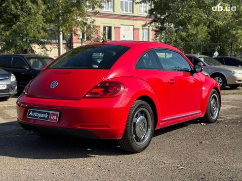 Volkswagen Beetle 2012 красный - фото 8