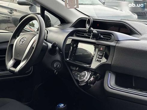 Toyota Aqua 2015 - фото 16