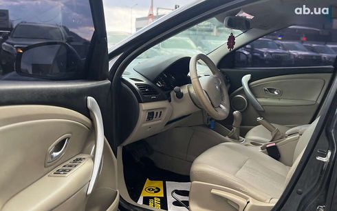 Renault Fluence 2010 - фото 9