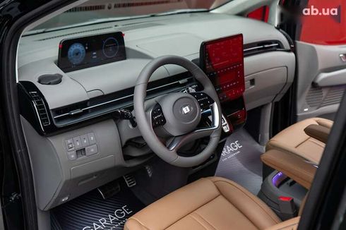 Hyundai Staria 2025 - фото 19