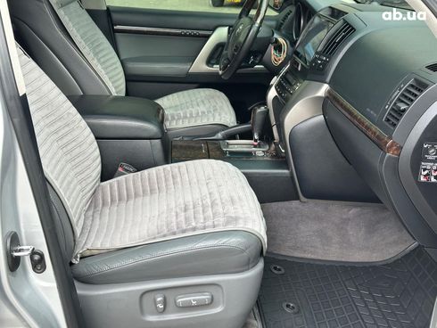 Toyota Land Cruiser 2008 серый - фото 83