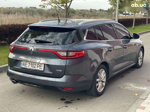 Renault Megane 2017 - фото 9
