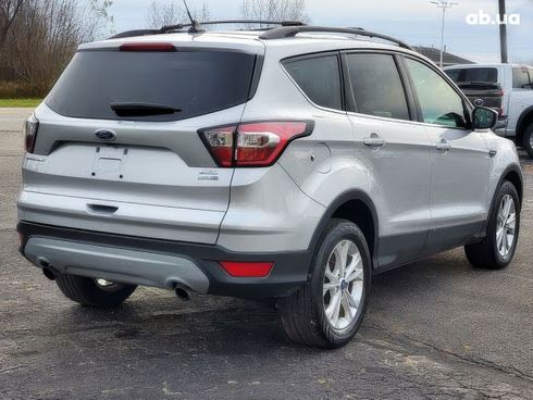 Ford Escape 2018 серебристый - фото 4