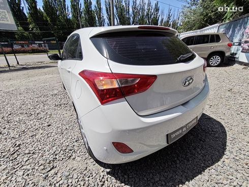 Hyundai i30 2013 белый - фото 6
