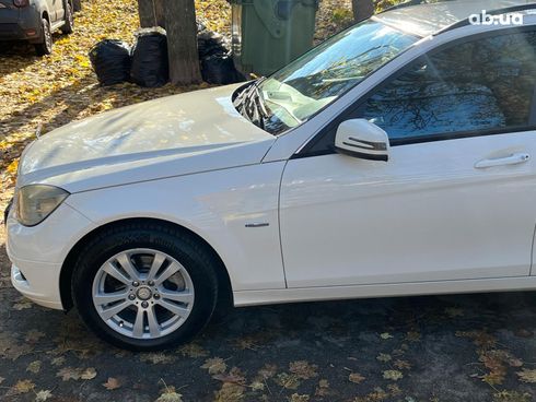 Mercedes-Benz C-Класс 2010 белый - фото 6