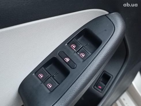 Volkswagen Jetta 2014 бежевый - фото 21