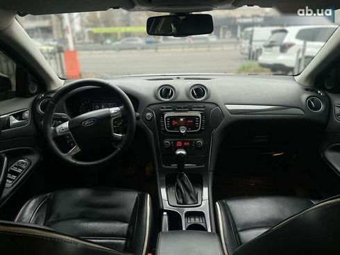 Ford Mondeo 2011 - фото 16