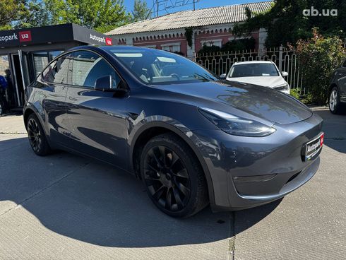 Tesla Model Y 2023 серый - фото 8