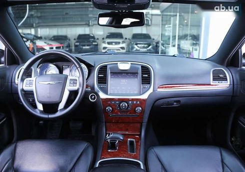 Chrysler 300C 2013 - фото 13