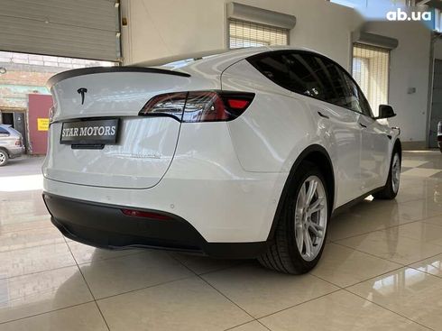 Tesla Model Y 2021 - фото 19
