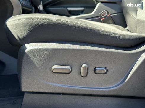 Ford Escape 2017 - фото 18