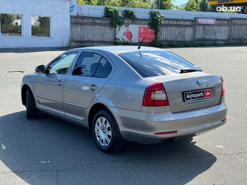 Skoda octavia a5 2011 бежевый - фото 7