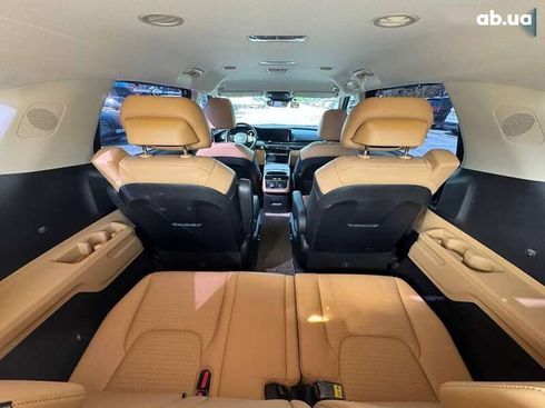 Kia Carnival 2021 - фото 26