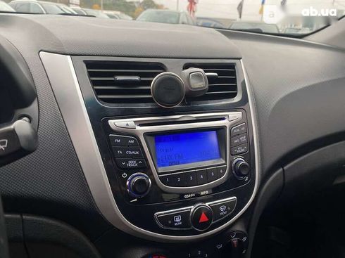 Hyundai Accent 2011 - фото 15