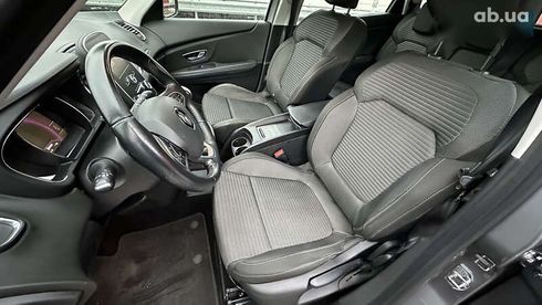 Renault Scenic 2017 - фото 18