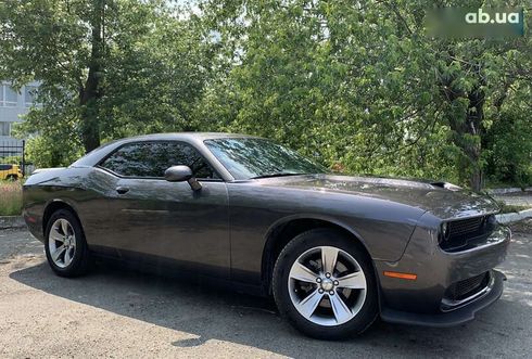 Dodge Challenger 2020 - фото 16