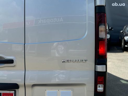 Renault Trafic 2016 серый - фото 15