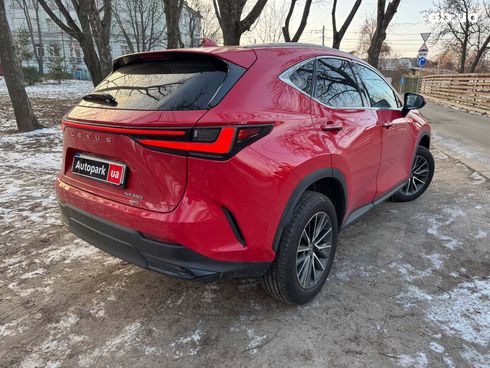 Lexus NX 2023 красный - фото 5