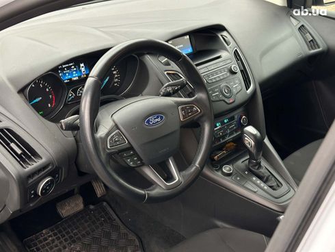 Ford Focus 2017 белый - фото 20