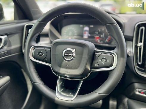 Volvo XC40 2021 - фото 22