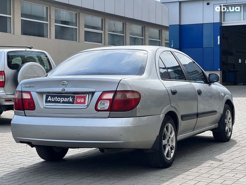 Nissan Almera 2005 серый - фото 6