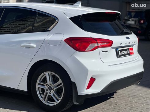Ford Focus 2019 белый - фото 10