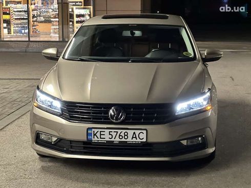 Volkswagen Passat 2015 - фото 11