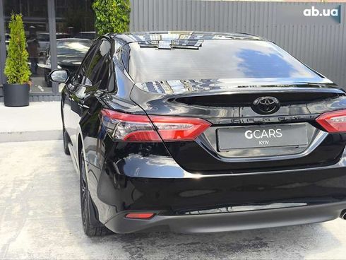 Toyota Camry 2019 - фото 7