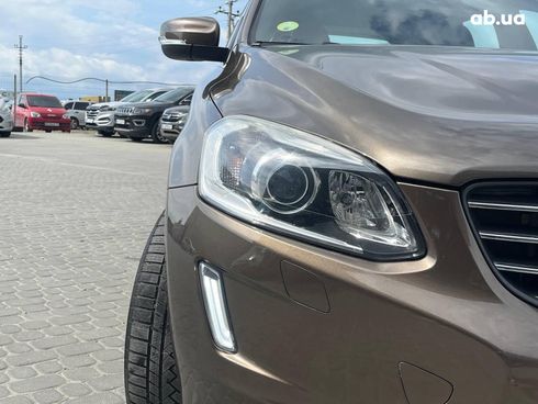 Volvo XC60 2015 коричневый - фото 2