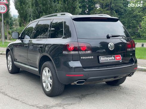 Volkswagen Touareg 2008 черный - фото 9