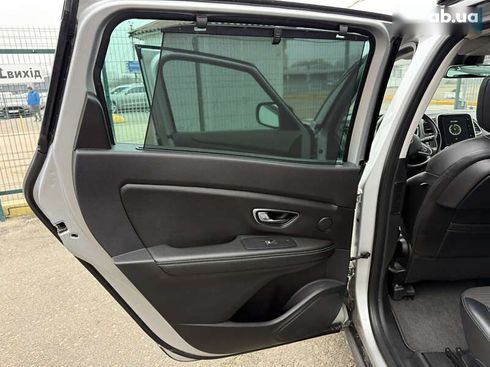 Renault Scenic 2017 - фото 16