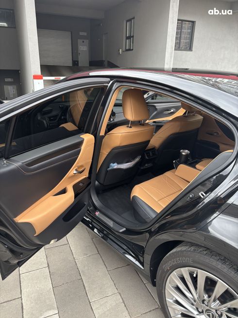 Lexus ES 2022 черный - фото 6