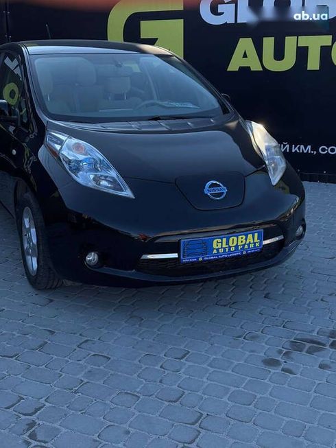Nissan Leaf 2011 - фото 2