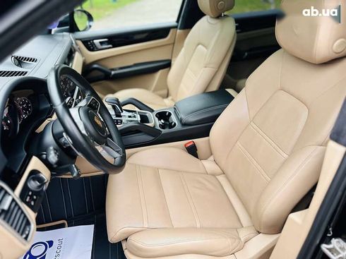 Porsche Cayenne 2018 - фото 18