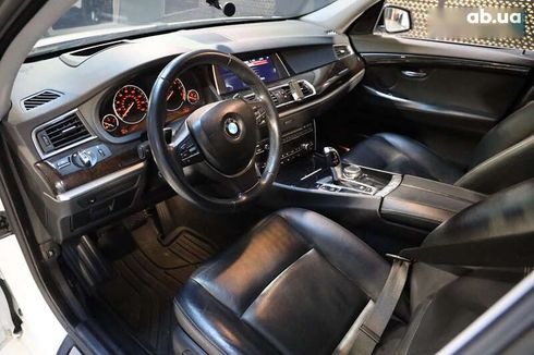 BMW 5 серия 2015 - фото 19