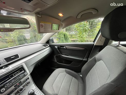 Volkswagen Passat 2013 серый - фото 16