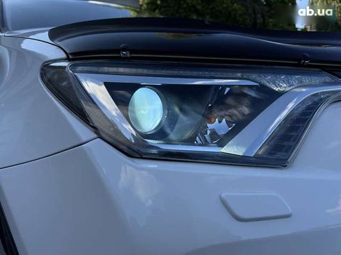 Toyota RAV4 2017 - фото 22