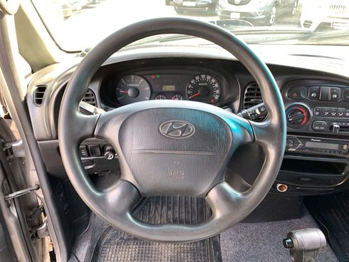 Hyundai H 1 2006 серый - фото 25